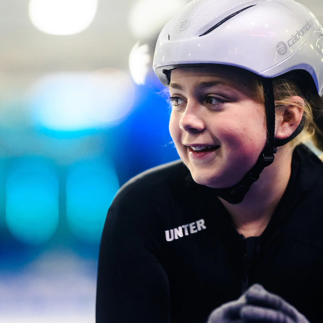 Alpha-3Y Junior Cycling, Shorttrack & Skating Aero Helmet - Image 7