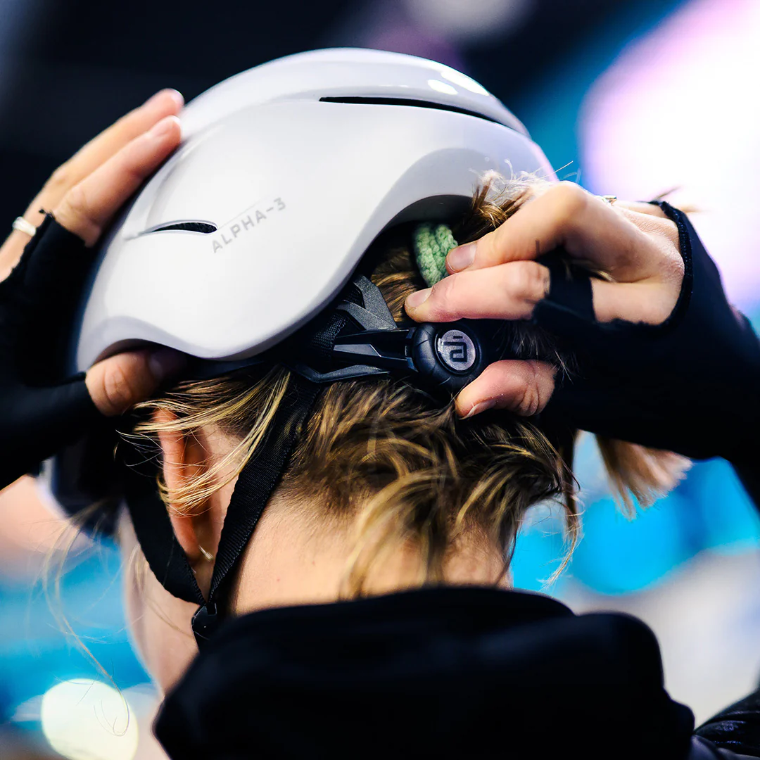 Alpha-3Y Junior Cycling, Shorttrack & Skating Aero Helmet - Image 8